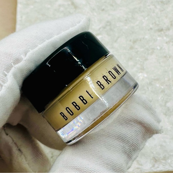 NEW! Bobbi Brown Vitamin Enriched Eye Base Primer & Moisturizer - Picture 3 of 7